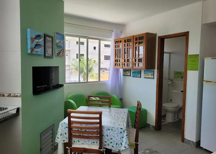 Praia De 4 Ilhas Apartamento De 1 Quarto A 50M Praia Com Vista Bombinhas